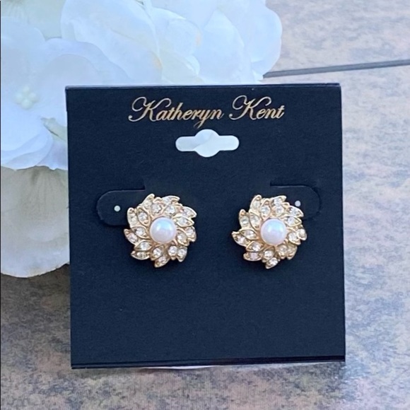 NWT KATHERYN KENT GOLD TONE PEARL AND CUBIC ZIRCONIA EARRINGS - Picture 3 of 7